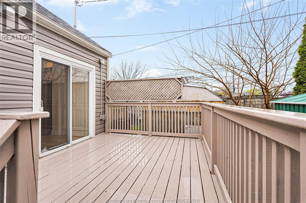 2358 LOUIS AVENUE - 7