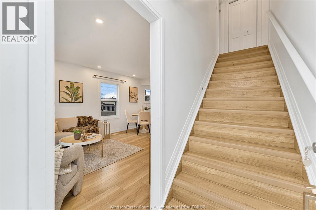 2358 LOUIS AVENUE - 8