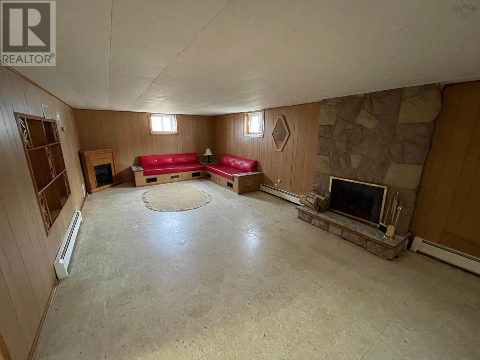 2190 Highway 28 - 28