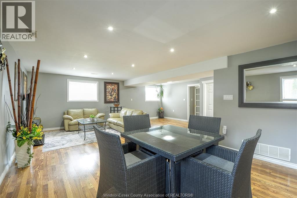 5970 MATCHETTE - 21