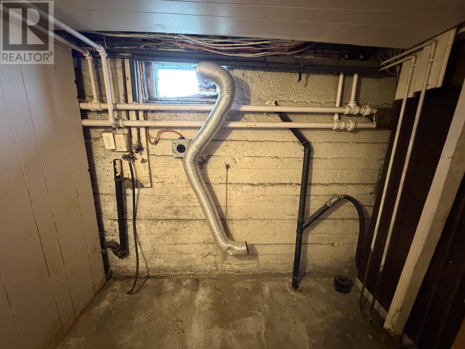 Property 7 of 33 of 415 Phalen Road