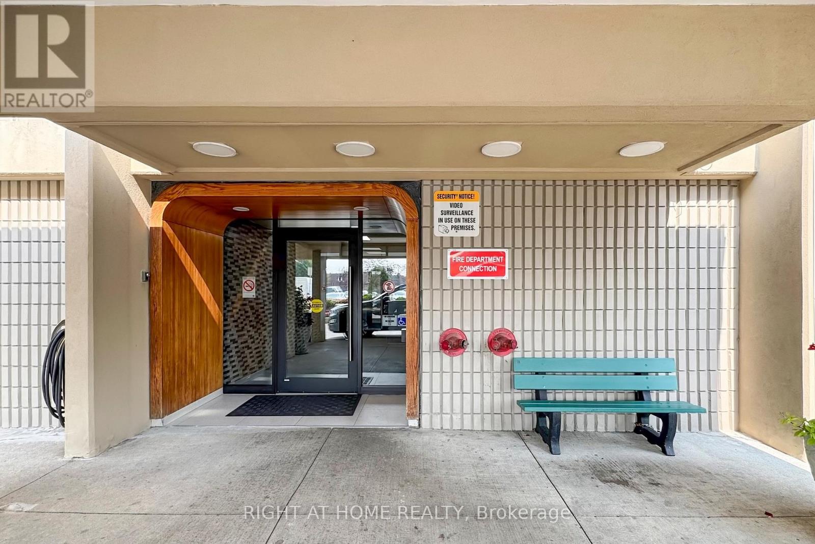 #702 1338 YORK MILLS ROAD - 4