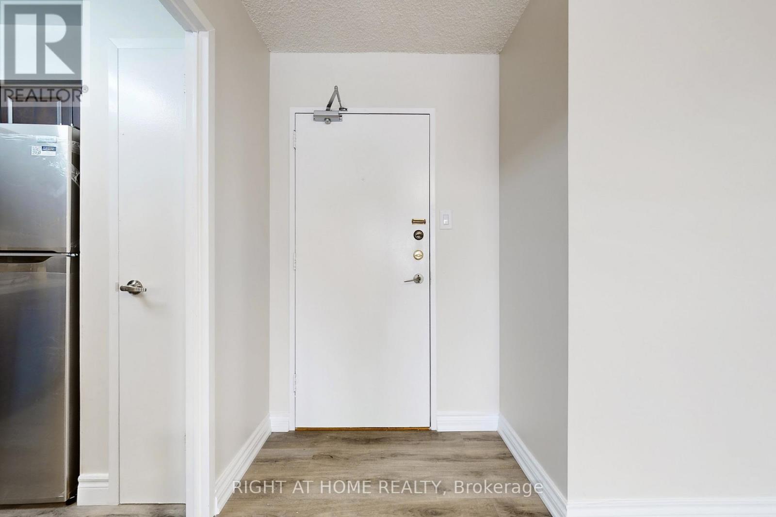 #702 1338 YORK MILLS ROAD - 22