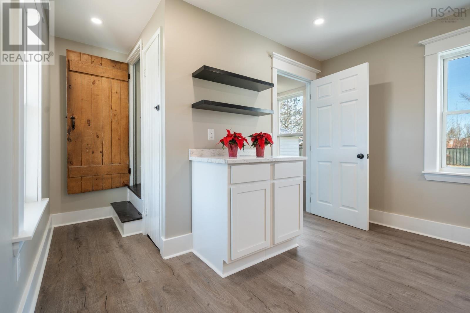 6 Hamilton Avenue - 17