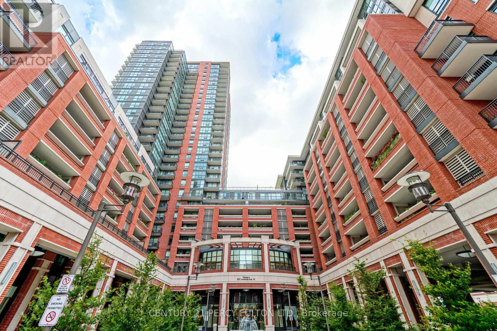 Listing photo of 501 - 830 LAWRENCE AVENUE W