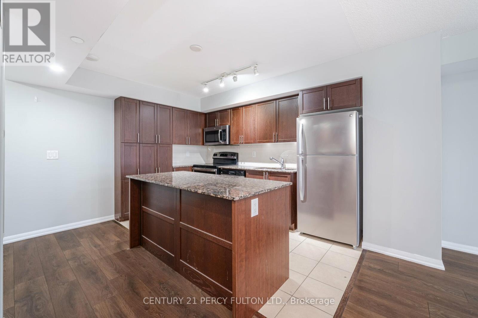 #501 830 LAWRENCE AVENUE W - 17