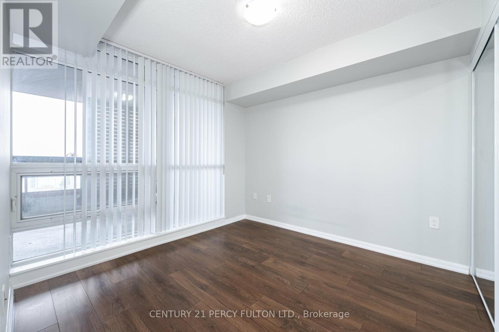 #501 830 LAWRENCE AVENUE W - 19