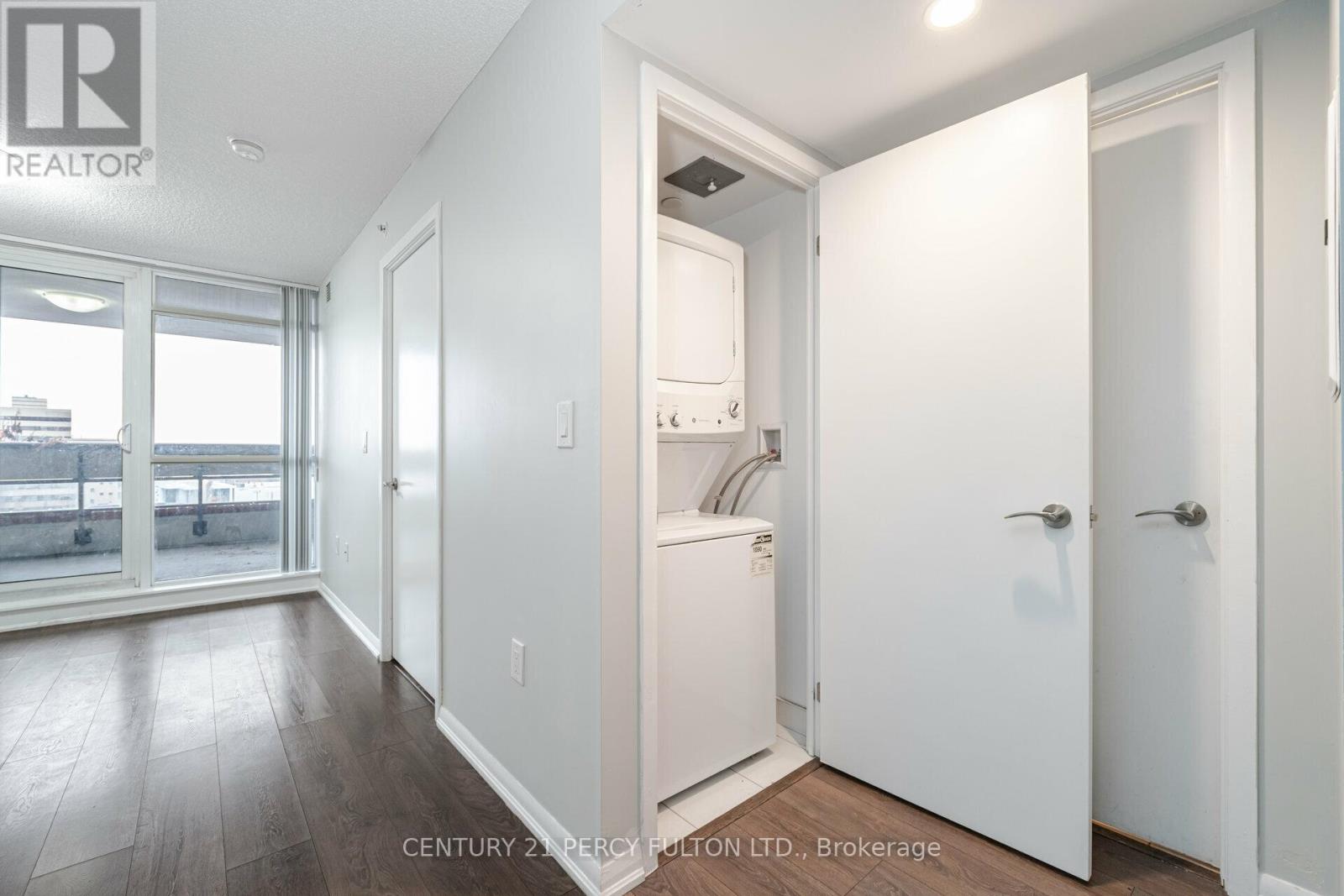 #501 830 LAWRENCE AVENUE W - 22