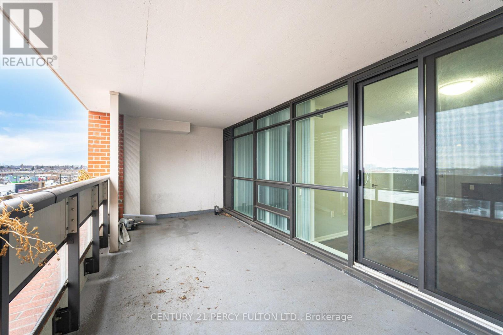 #501 830 LAWRENCE AVENUE W - 24