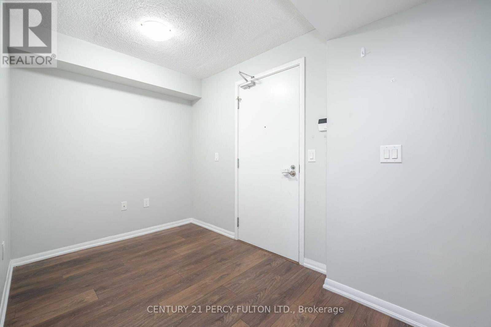#501 830 LAWRENCE AVENUE W - 8