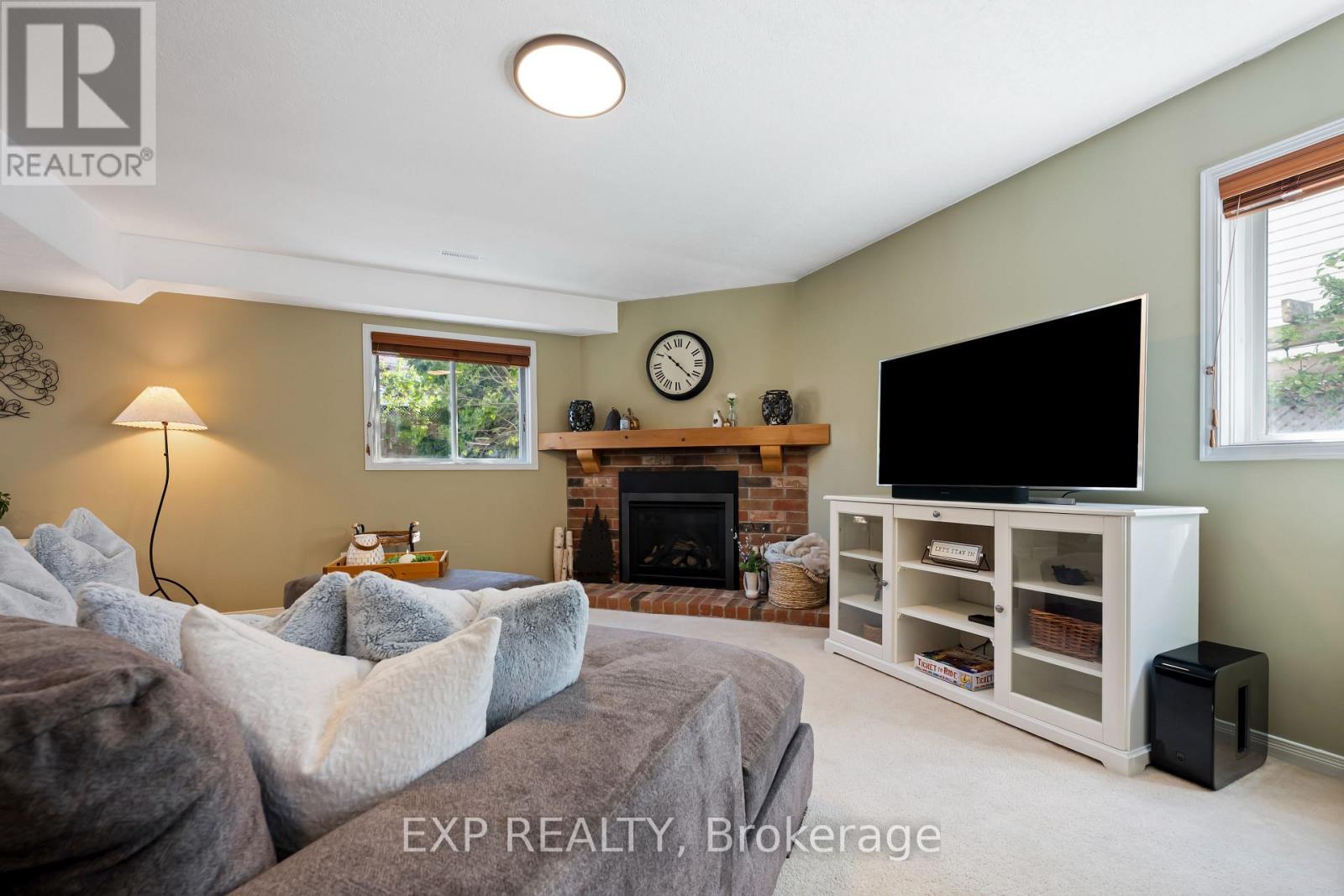 59 SHERWOOD STREET - 24