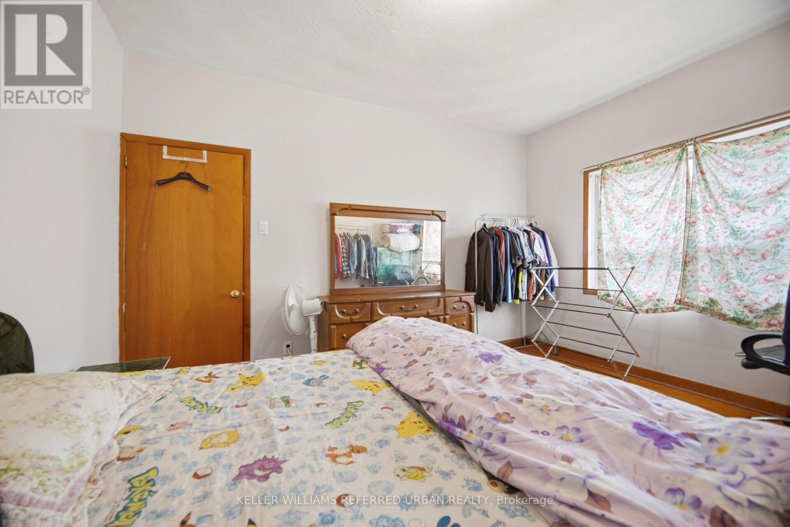 174 LANSDOWNE AVENUE - 18
