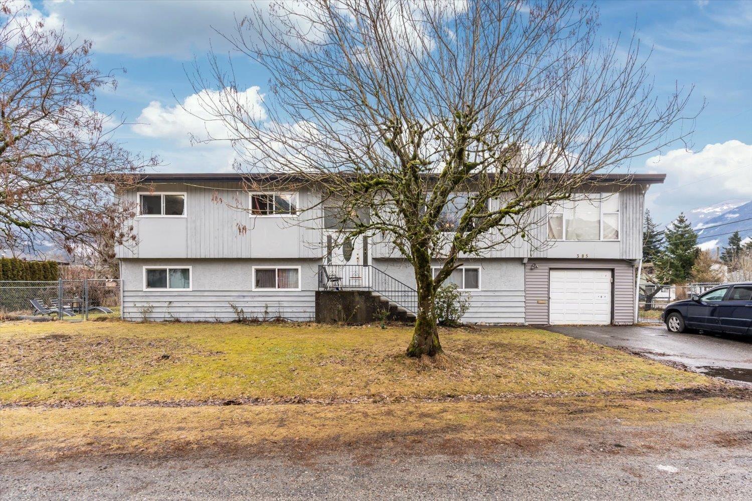 385 3RD Avenue - main photo