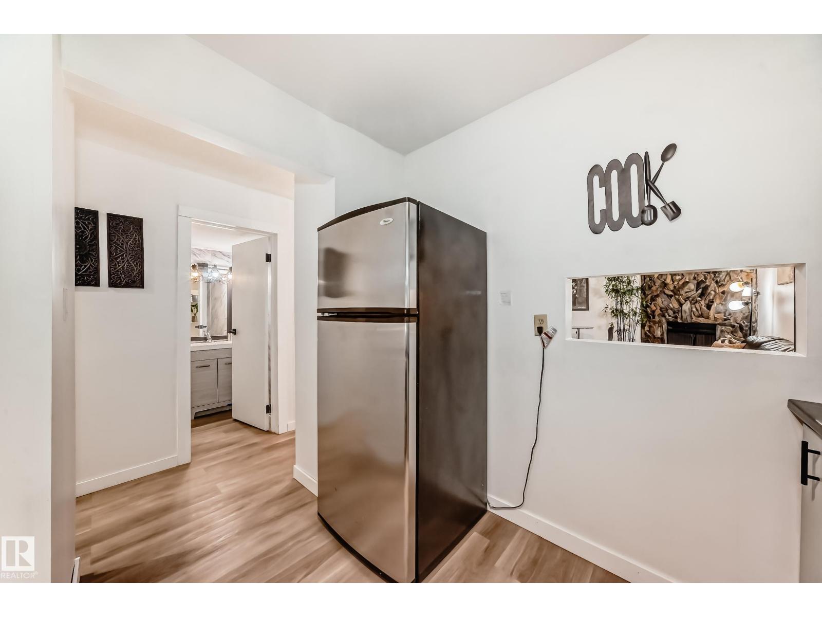 #G3 10138 116 ST NW - 19