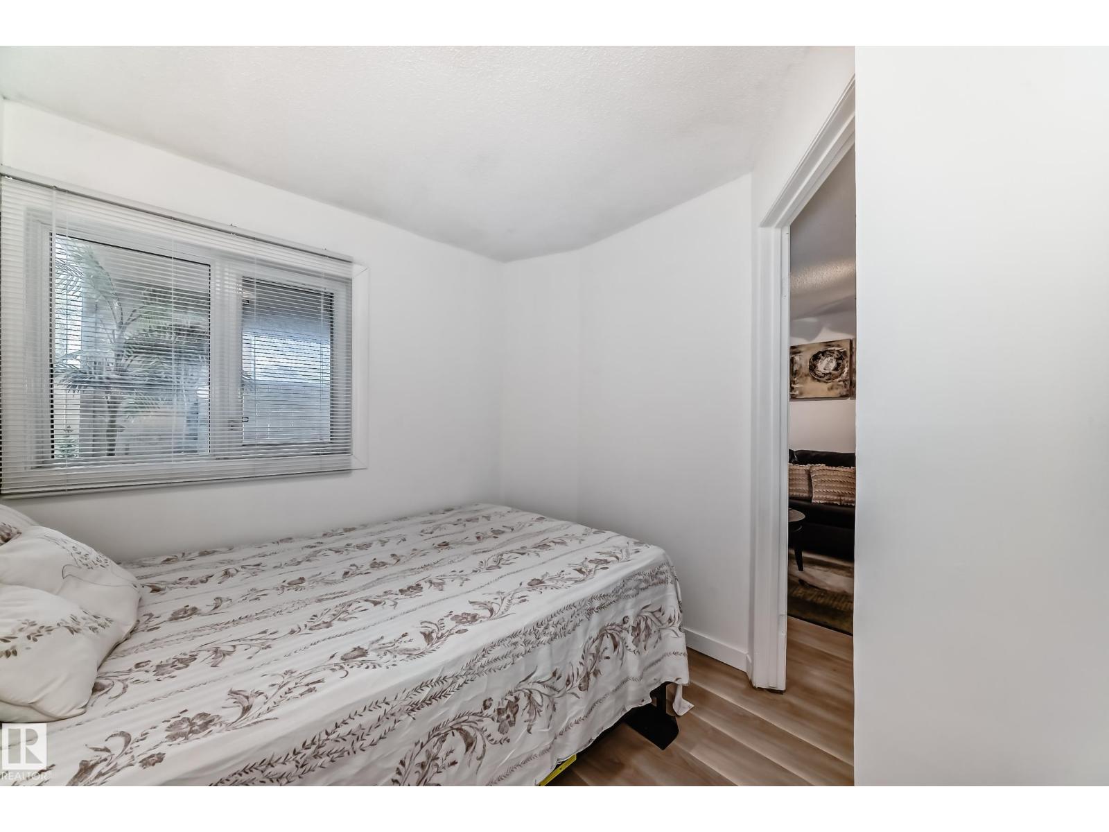 #G3 10138 116 ST NW - 21