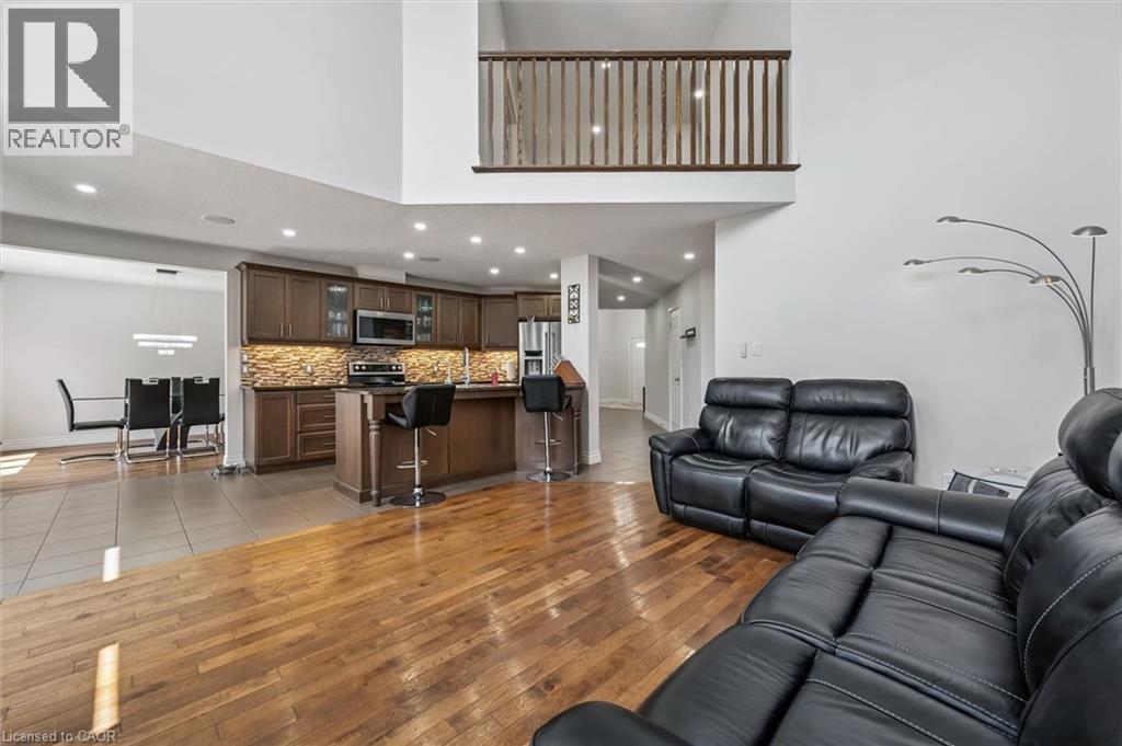 114 ISAAC SHANTZ Drive - 7