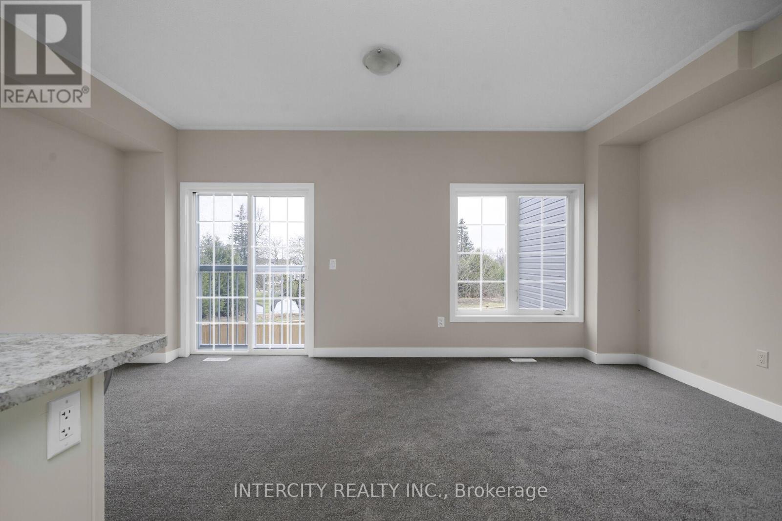 BLK 7 UNIT 2 - 102 WALDEN DRIVE - 12