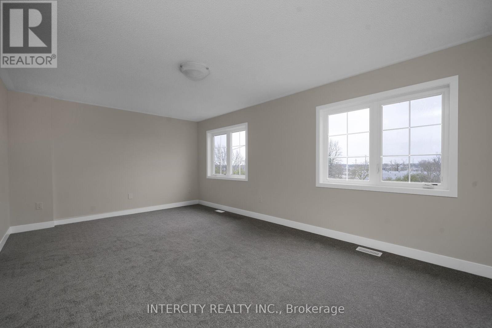 BLK 7 UNIT 2 - 102 WALDEN DRIVE - 16