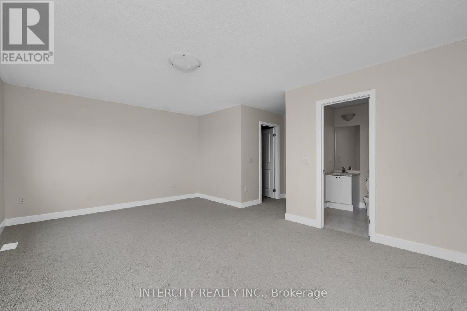 BLK 7 UNIT 2 - 102 WALDEN DRIVE - 17