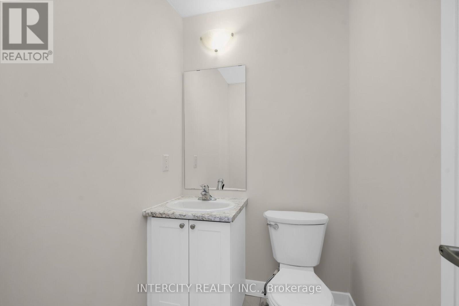 BLK 7 UNIT 2 - 102 WALDEN DRIVE - 18