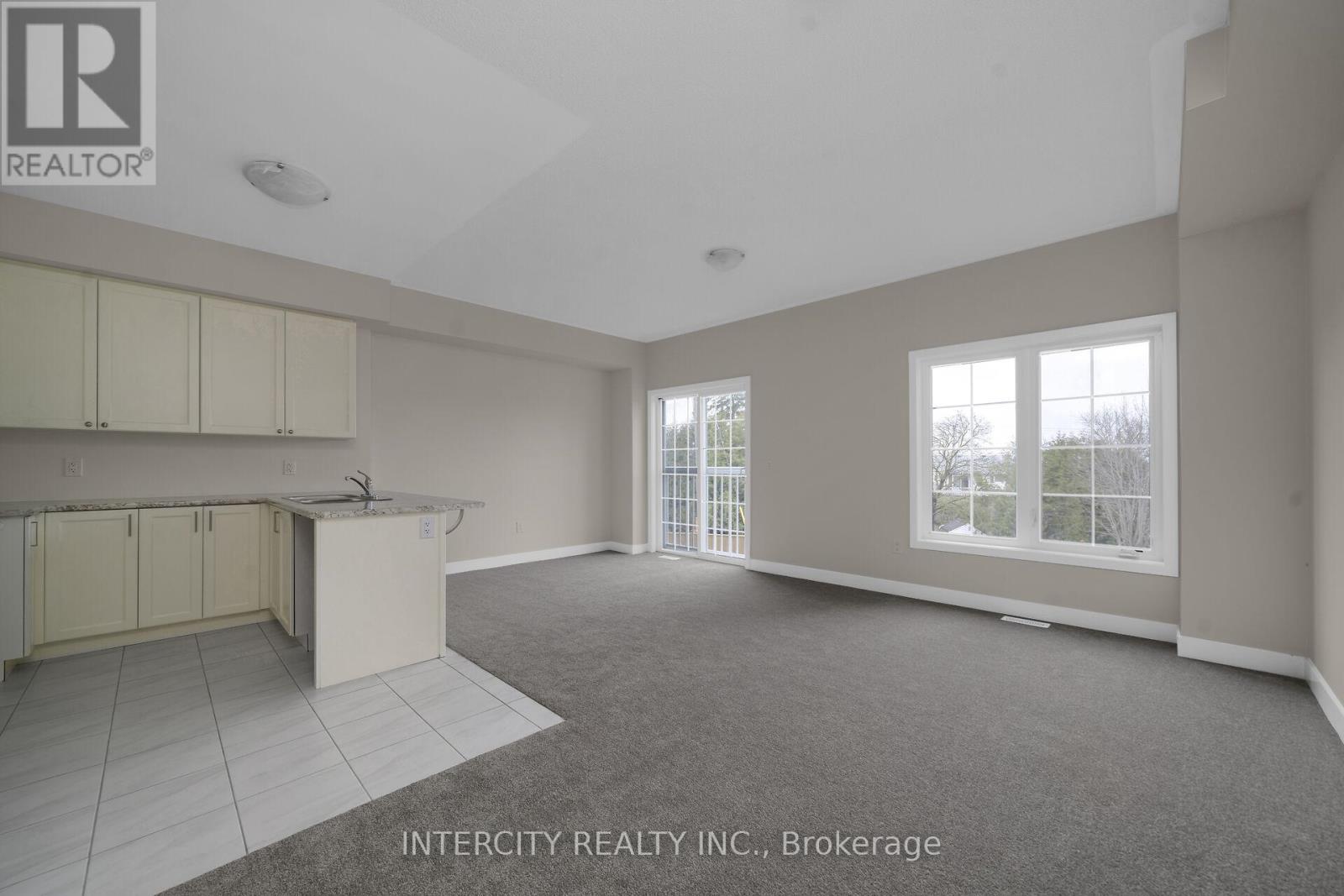 BLK 7 UNIT 2 - 102 WALDEN DRIVE - 6
