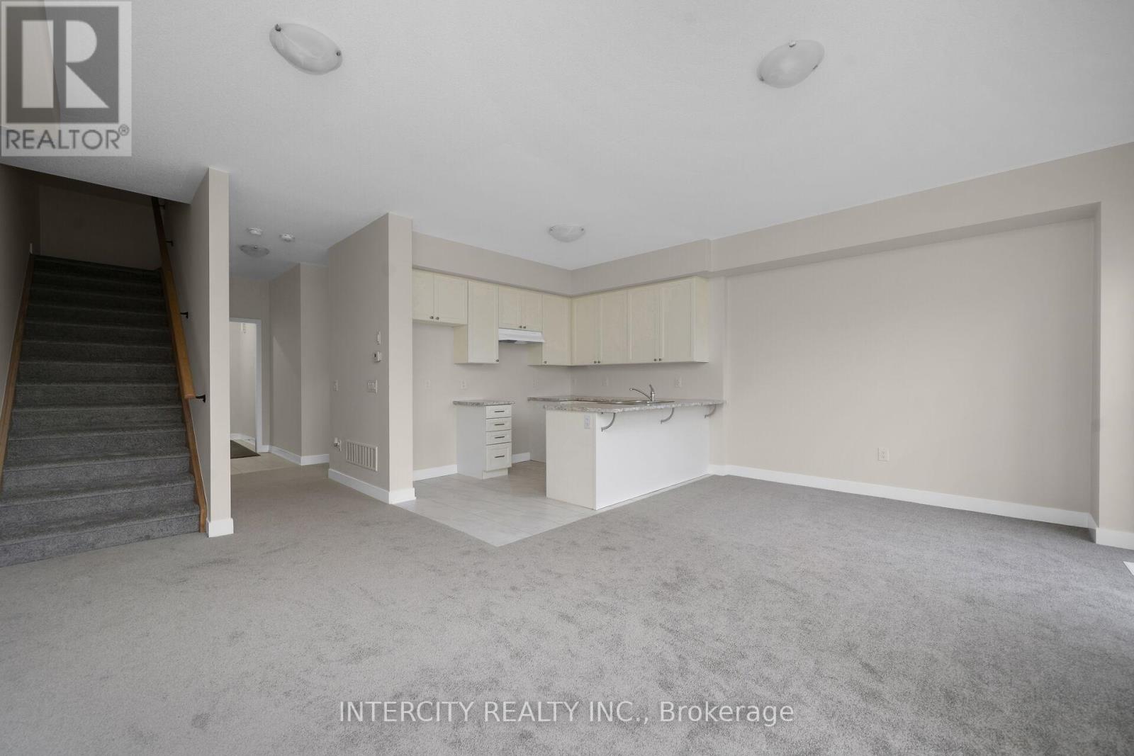 BLK 7 UNIT 2 - 102 WALDEN DRIVE - 7
