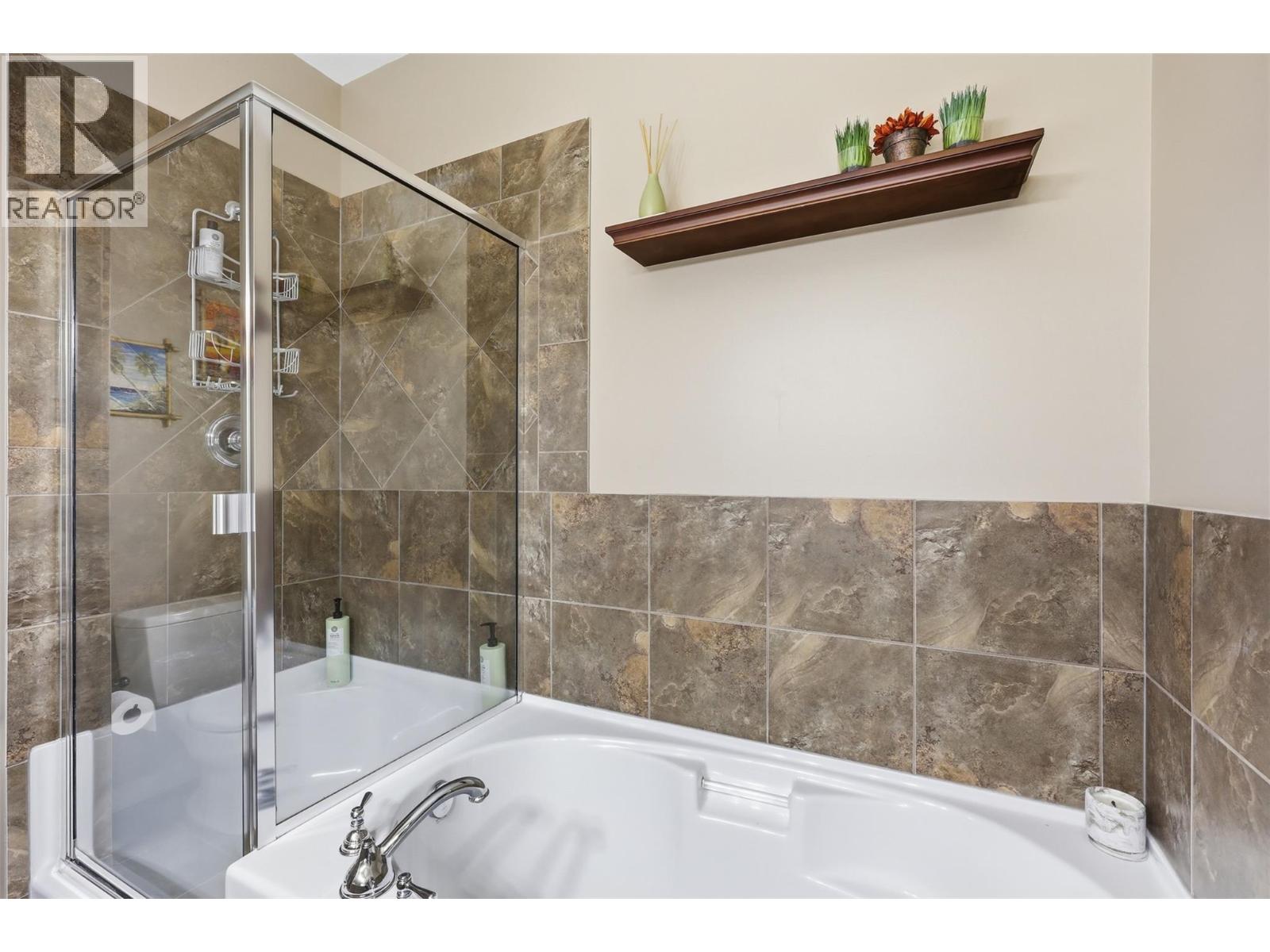 1631 GOLF RIDGE Way - 24