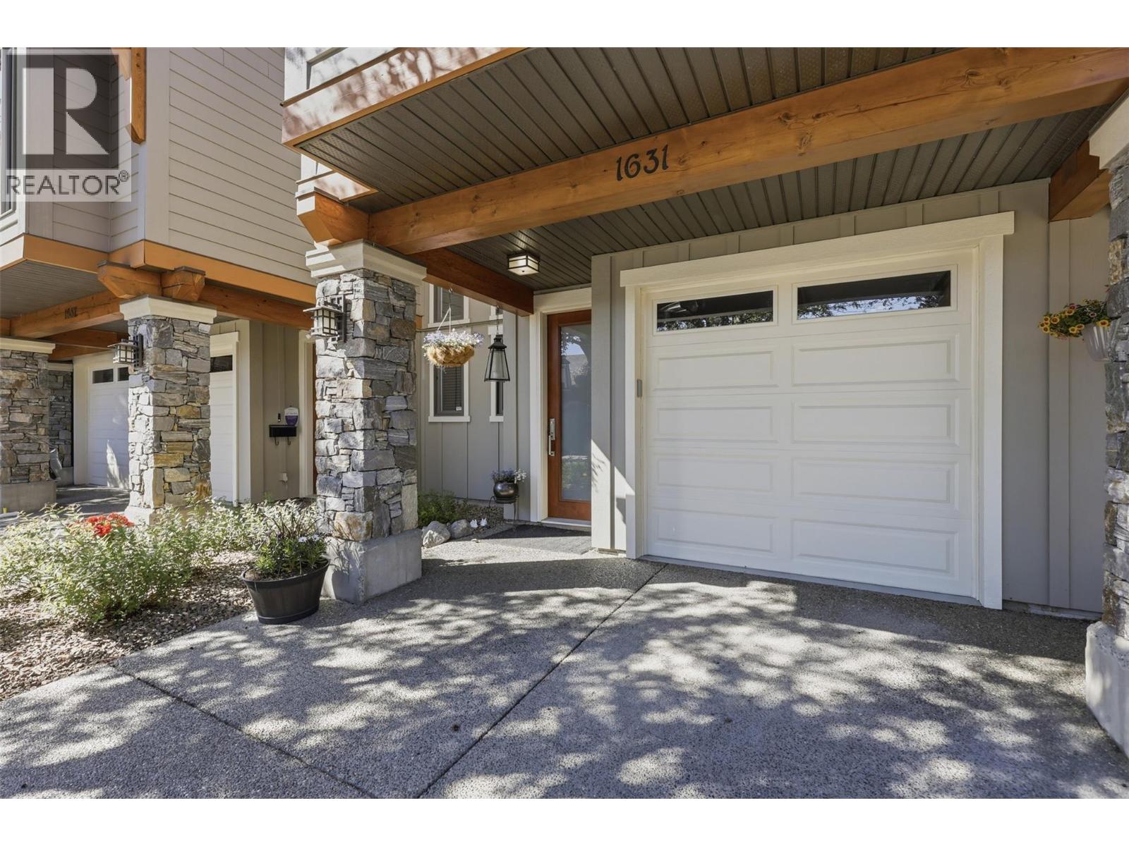 1631 GOLF RIDGE Way - 38