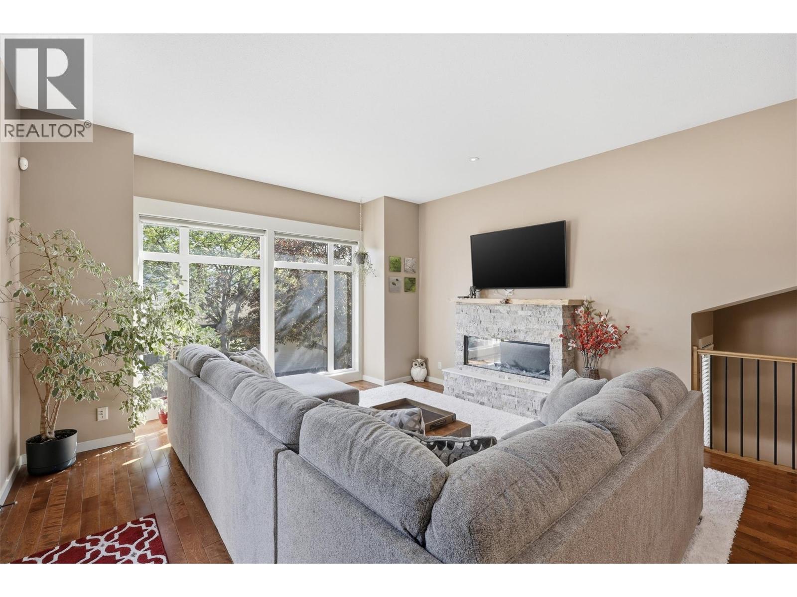 1631 GOLF RIDGE Way - 9