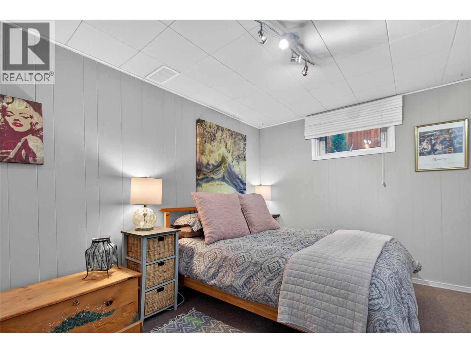 1492 Leir Street - 24