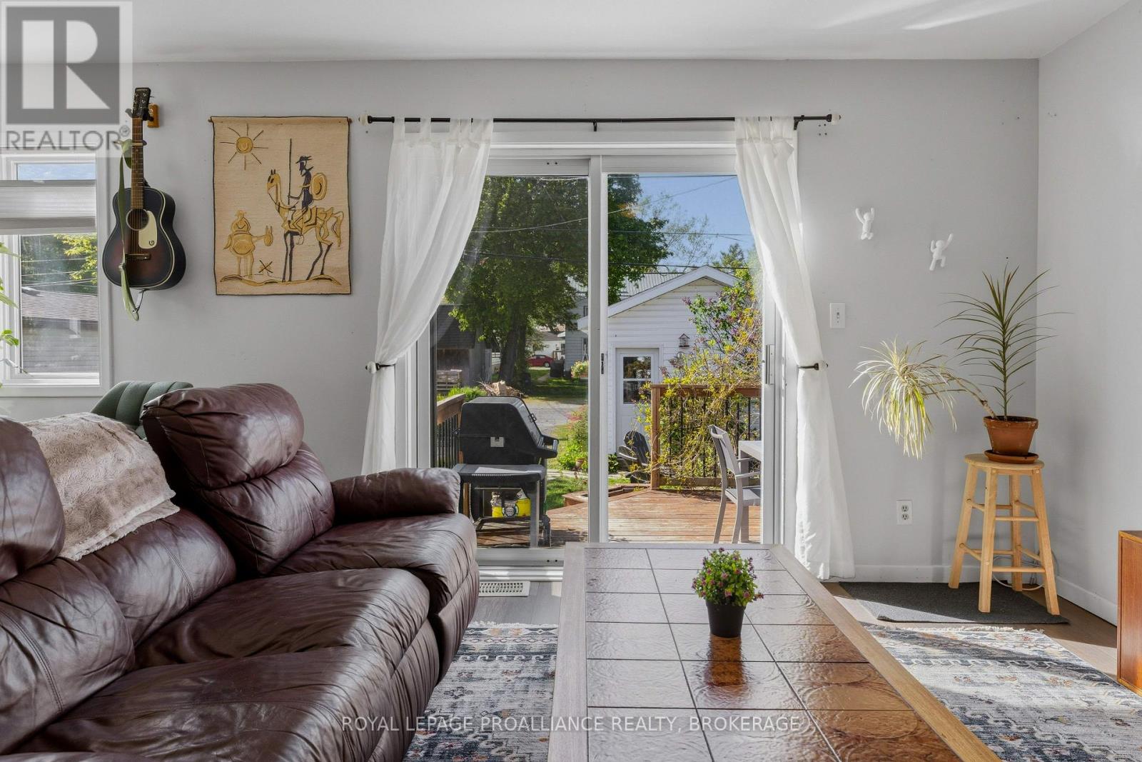 158 ARTHUR STREET - 21
