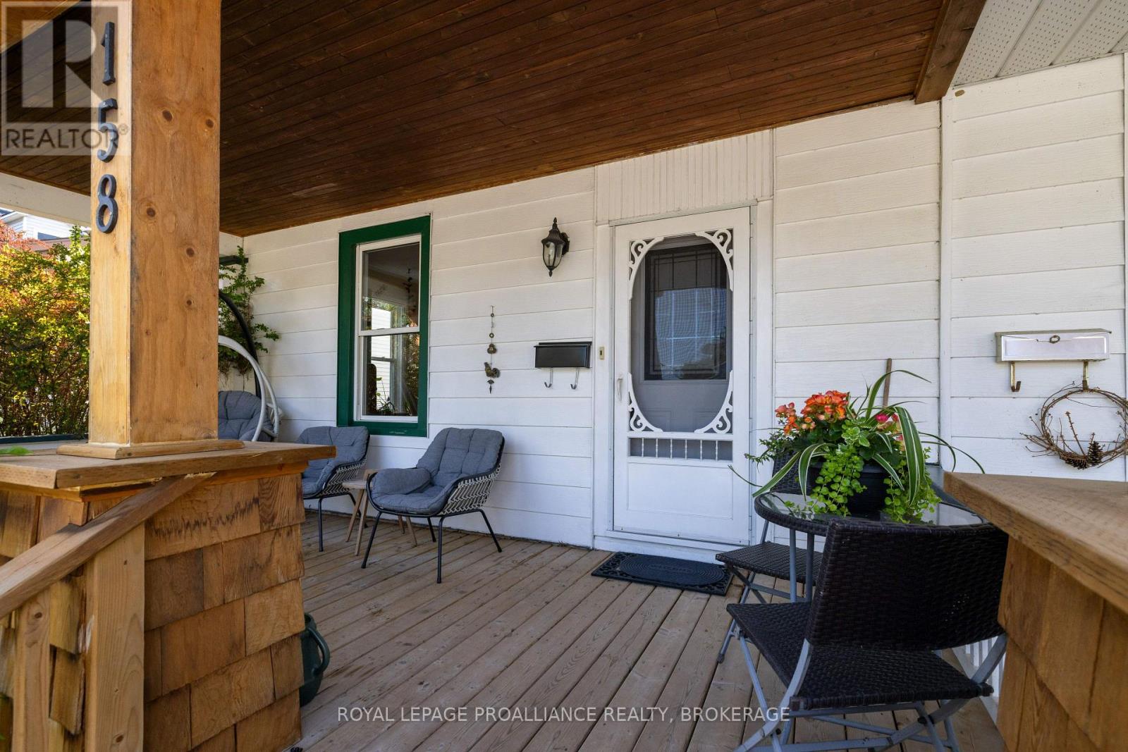 158 ARTHUR STREET - 4