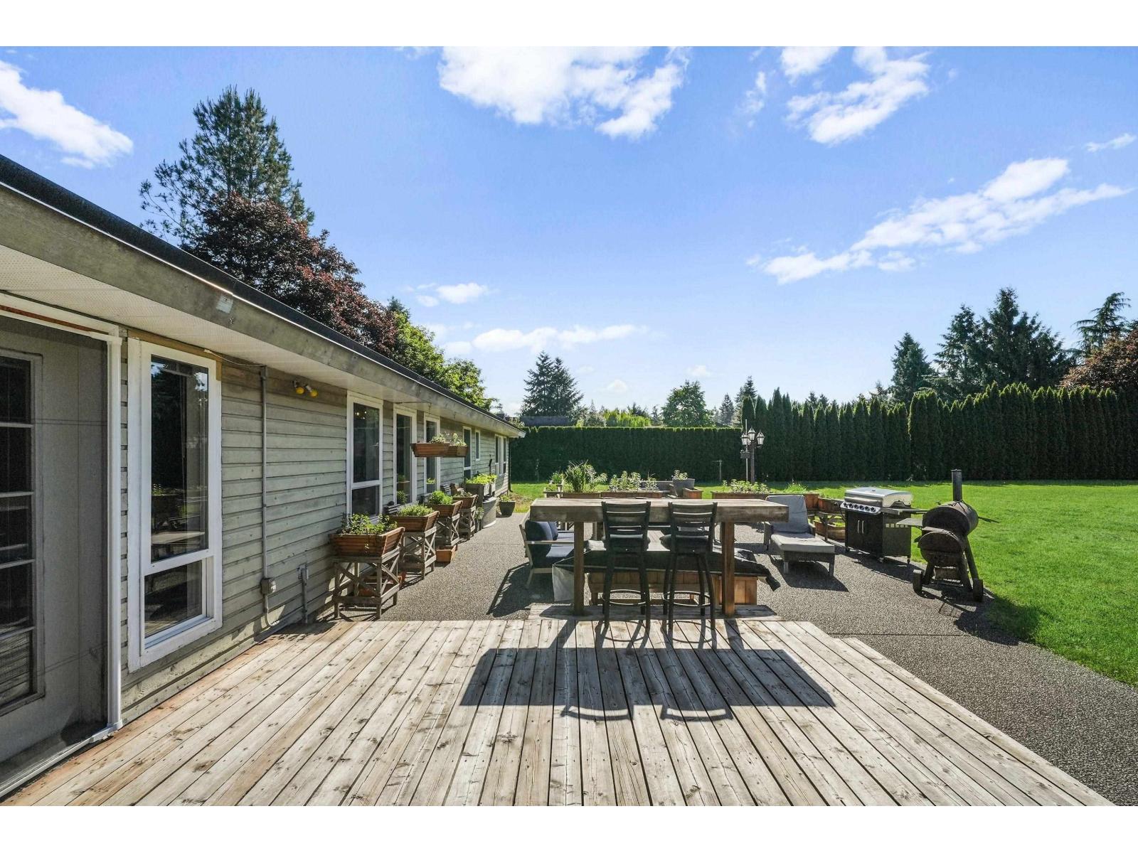 25040 57 AVENUE, Langley