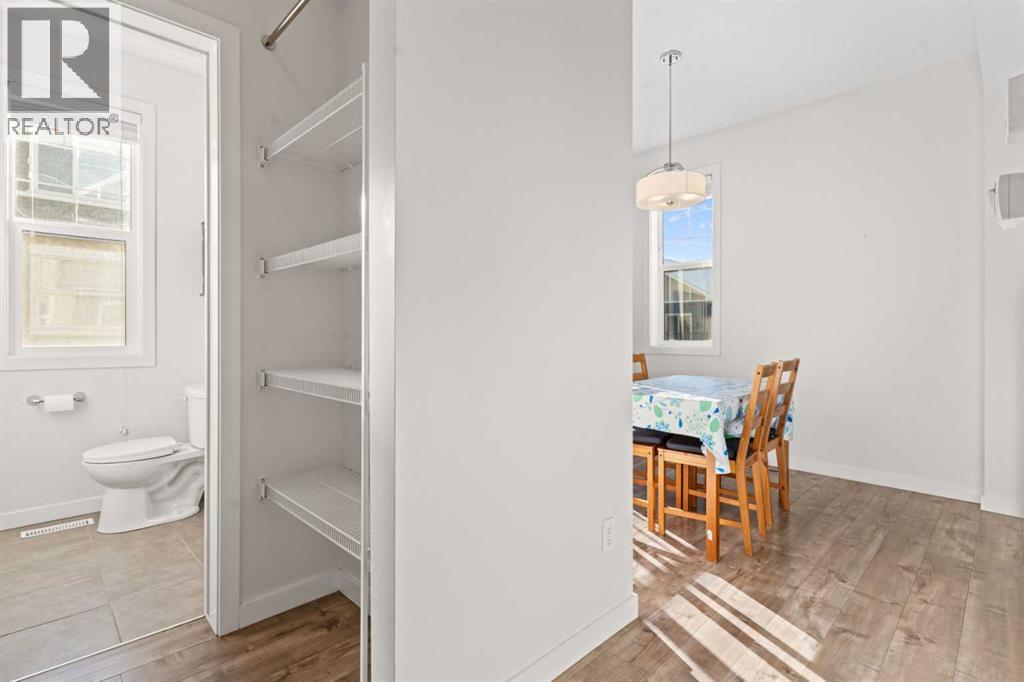 #901 115 Sagewood Drive SW - 17