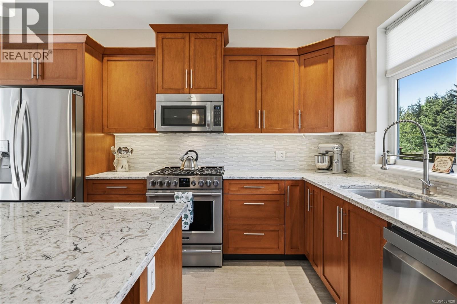 2490 Anthony Pl - Image 3