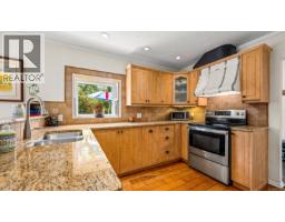 Kitchen - 7410 Yake Rd, Fanny Bay, BC V0R1W0 Photo 9