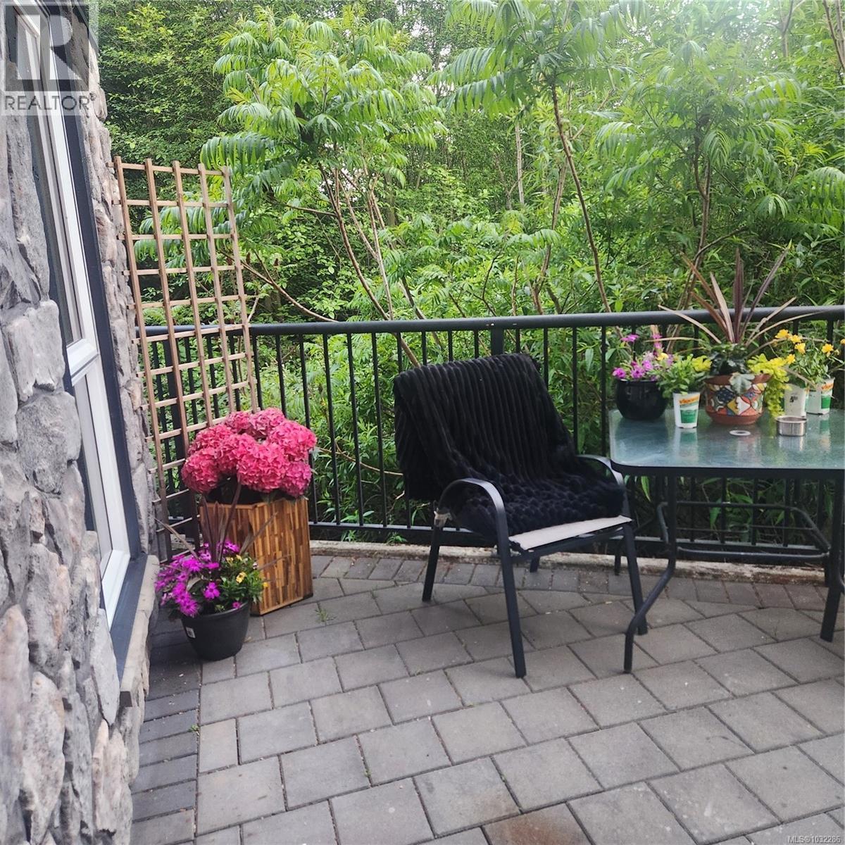 104 101 Nursery Hill Dr, View Royal
