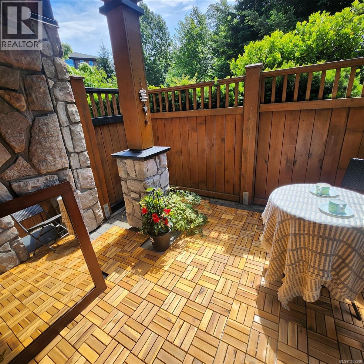 104 101 Nursery Hill Dr, View Royal