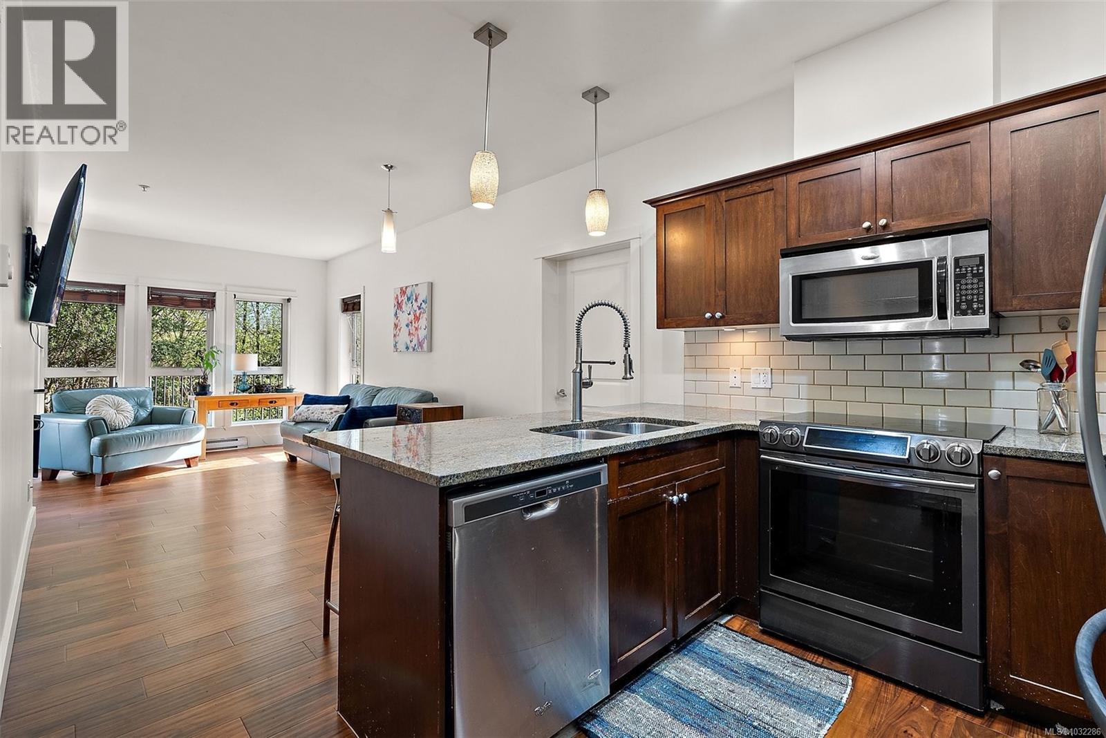 104 101 Nursery Hill Dr, View Royal