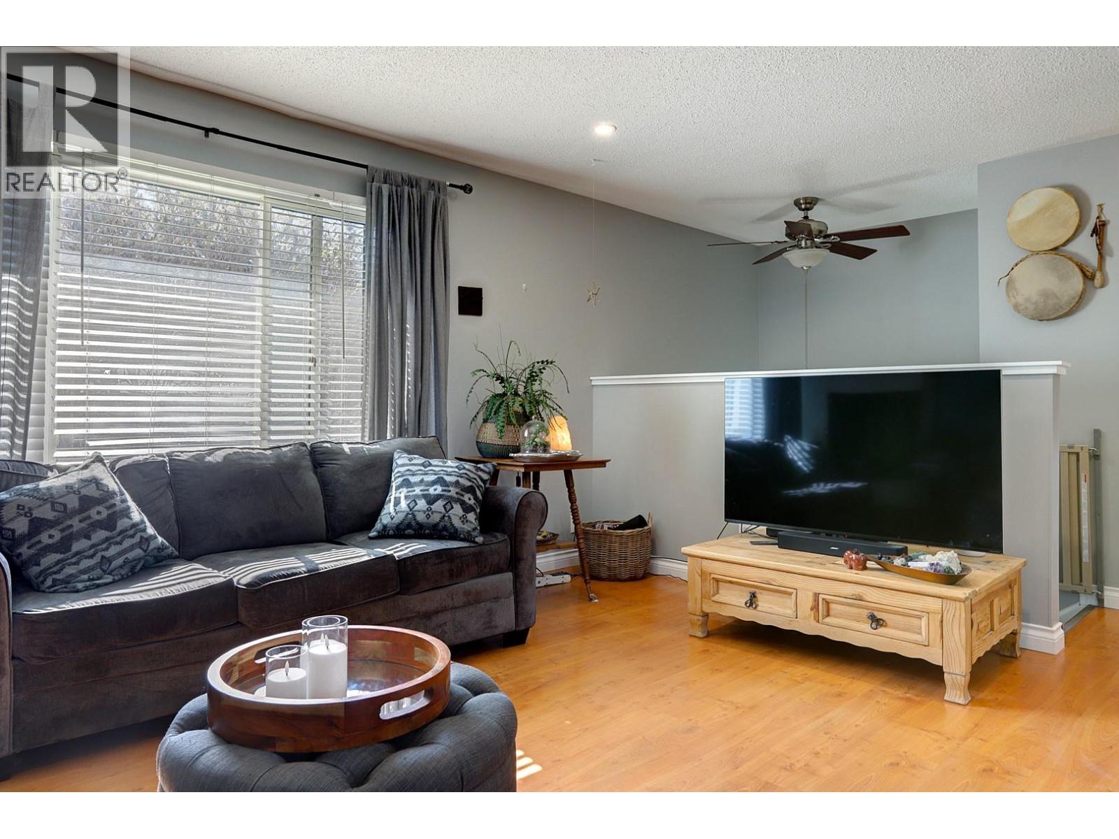 744 Arbutus Road - 6