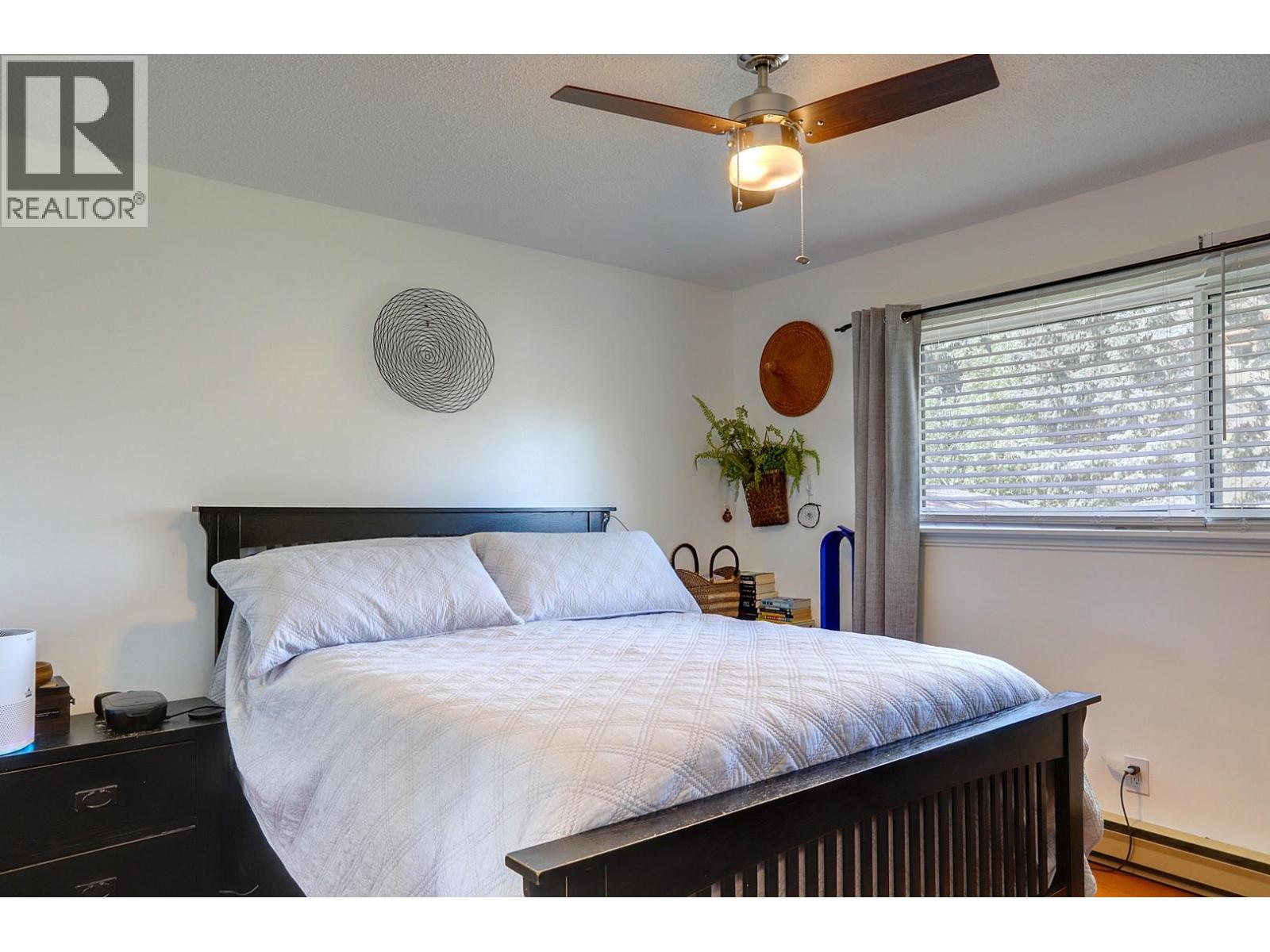 744 Arbutus Road - 13