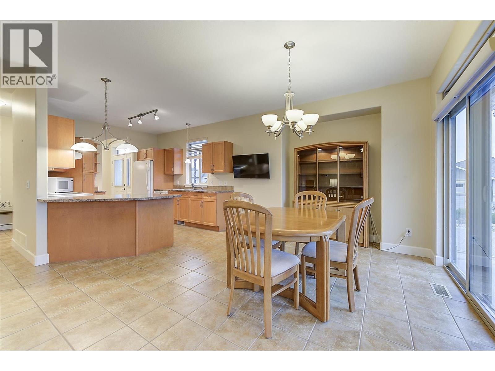 135 4035 Gellatly Road South, West Kelowna