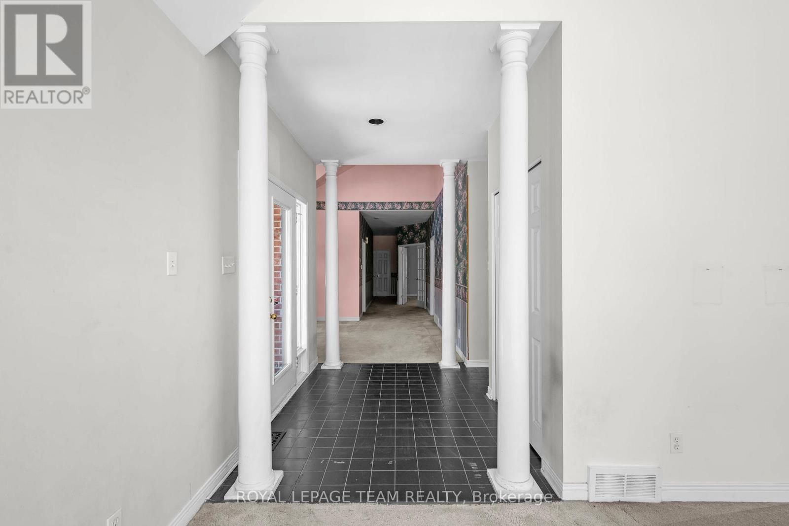 33 CASTLETHORPE CRESCENT - 10