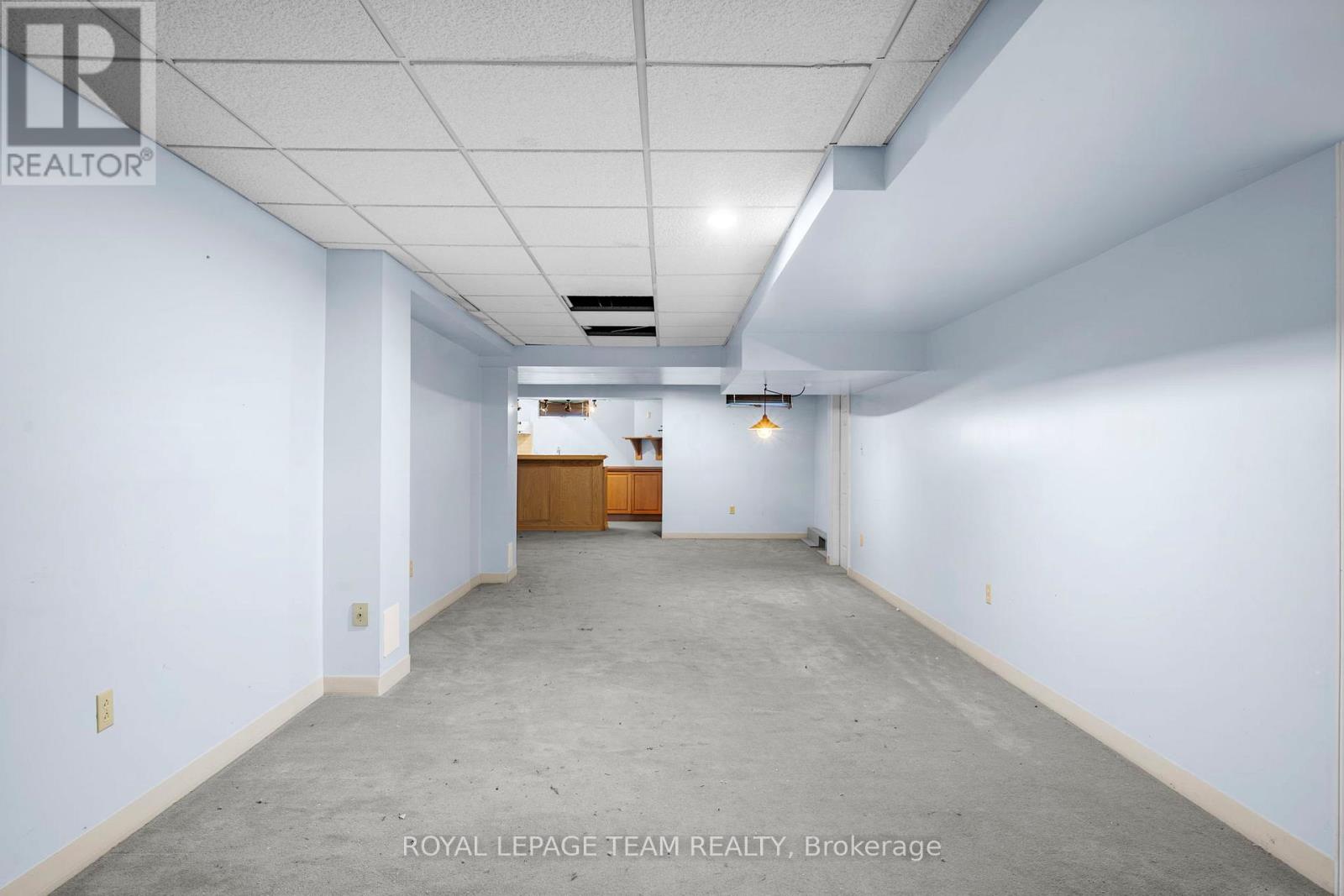 33 CASTLETHORPE CRESCENT - 29