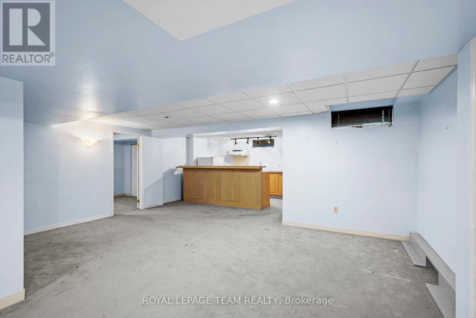 33 CASTLETHORPE CRESCENT - 30