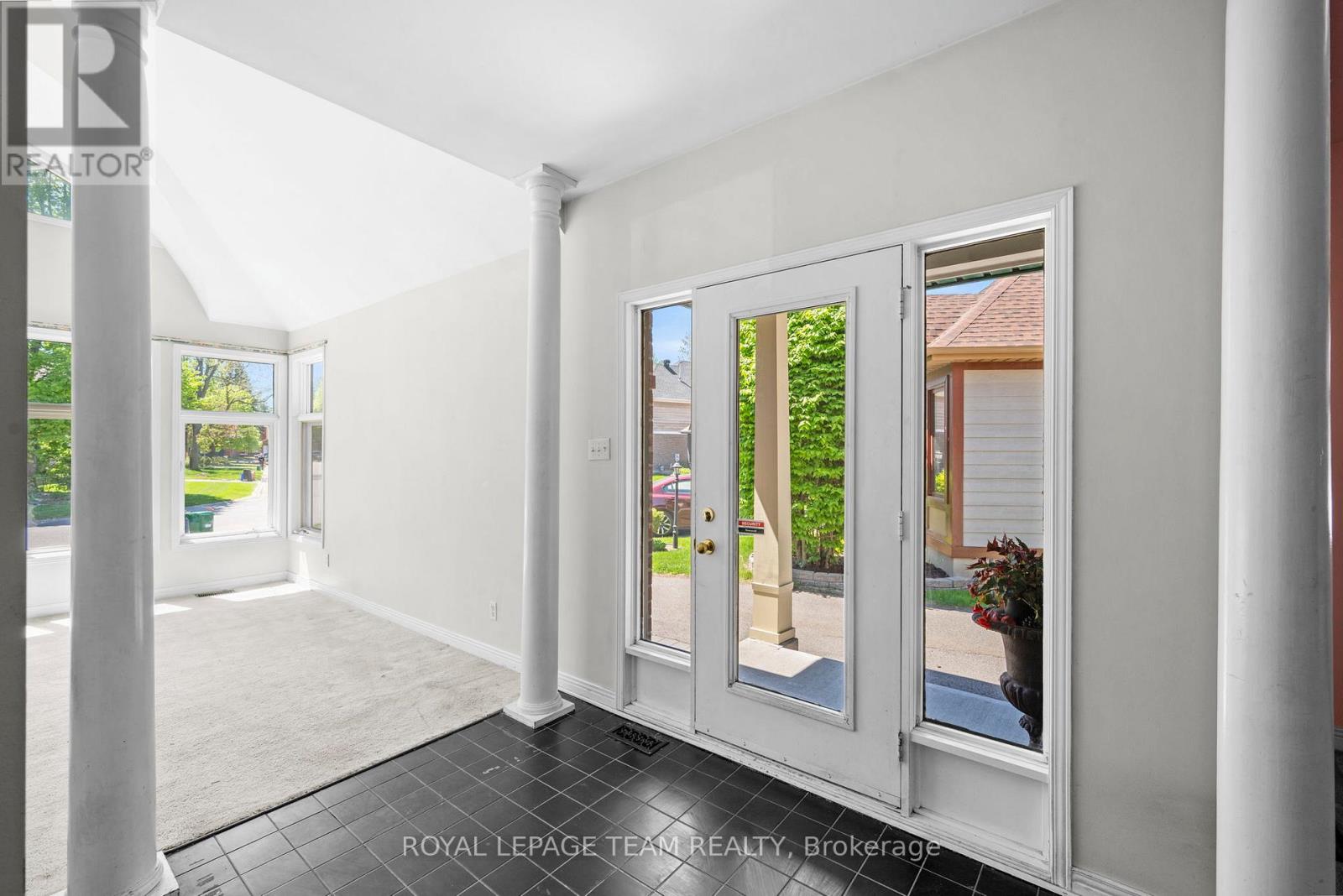33 CASTLETHORPE CRESCENT - 5