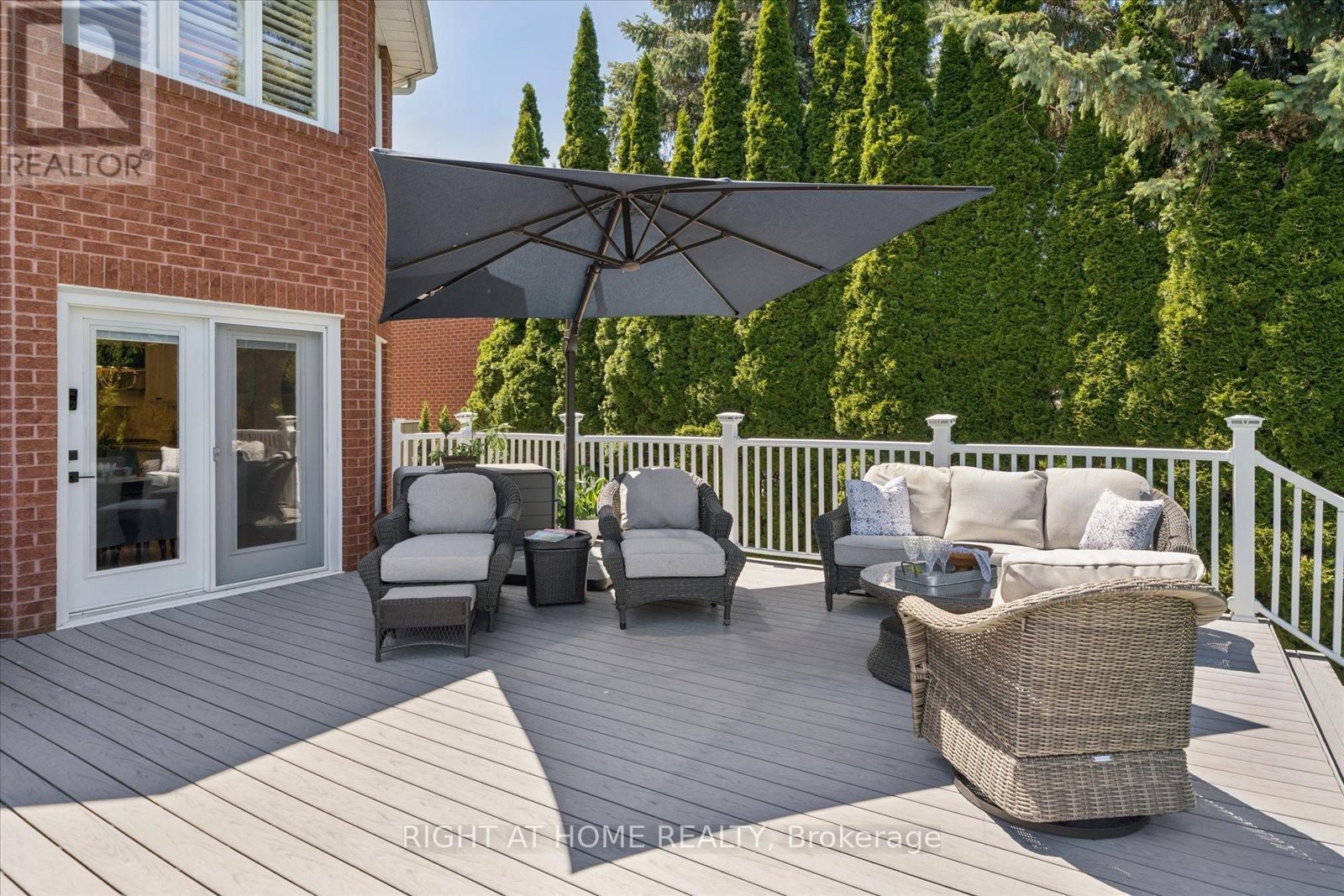 137 TREEGROVE CIRCLE - 47