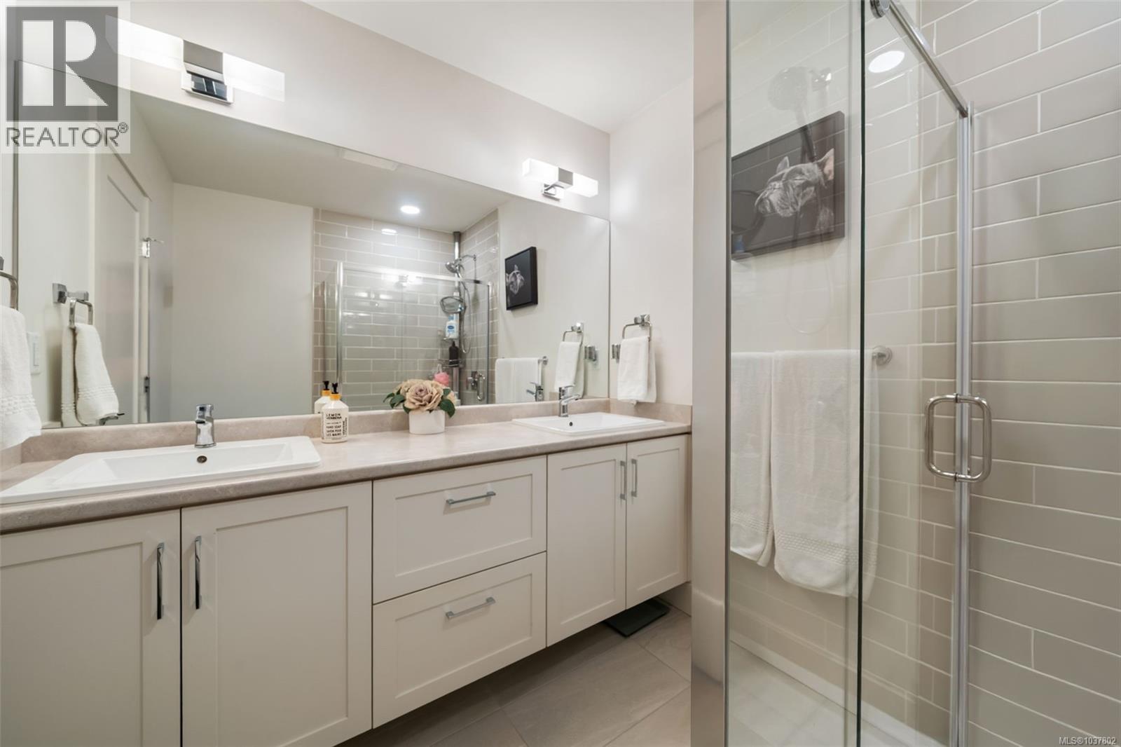 #20 370 Latoria Blvd - 20
