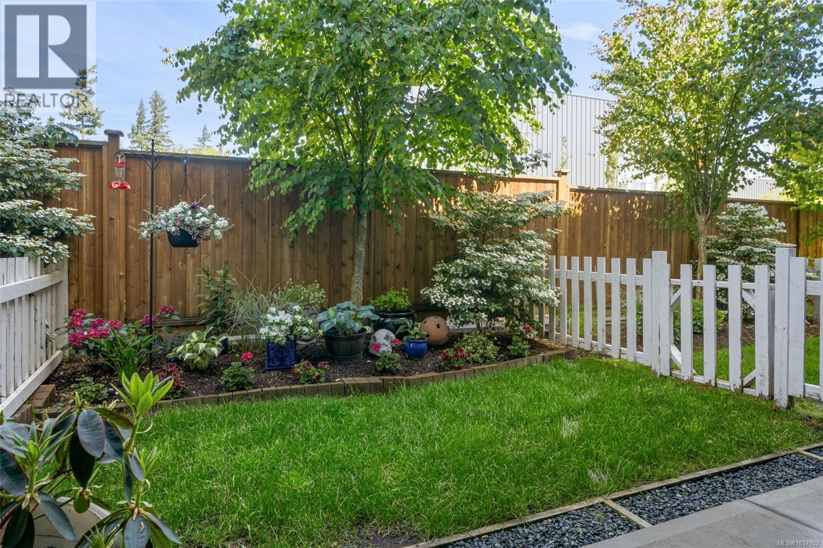 #20 370 Latoria Blvd - 22