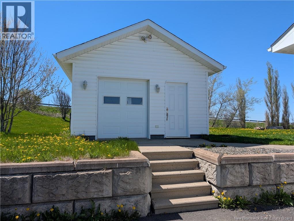 835 Walker Street - 7
